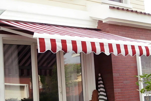 Почему ПВХ солнцезащитные и солнцезащитные продукты необходимы